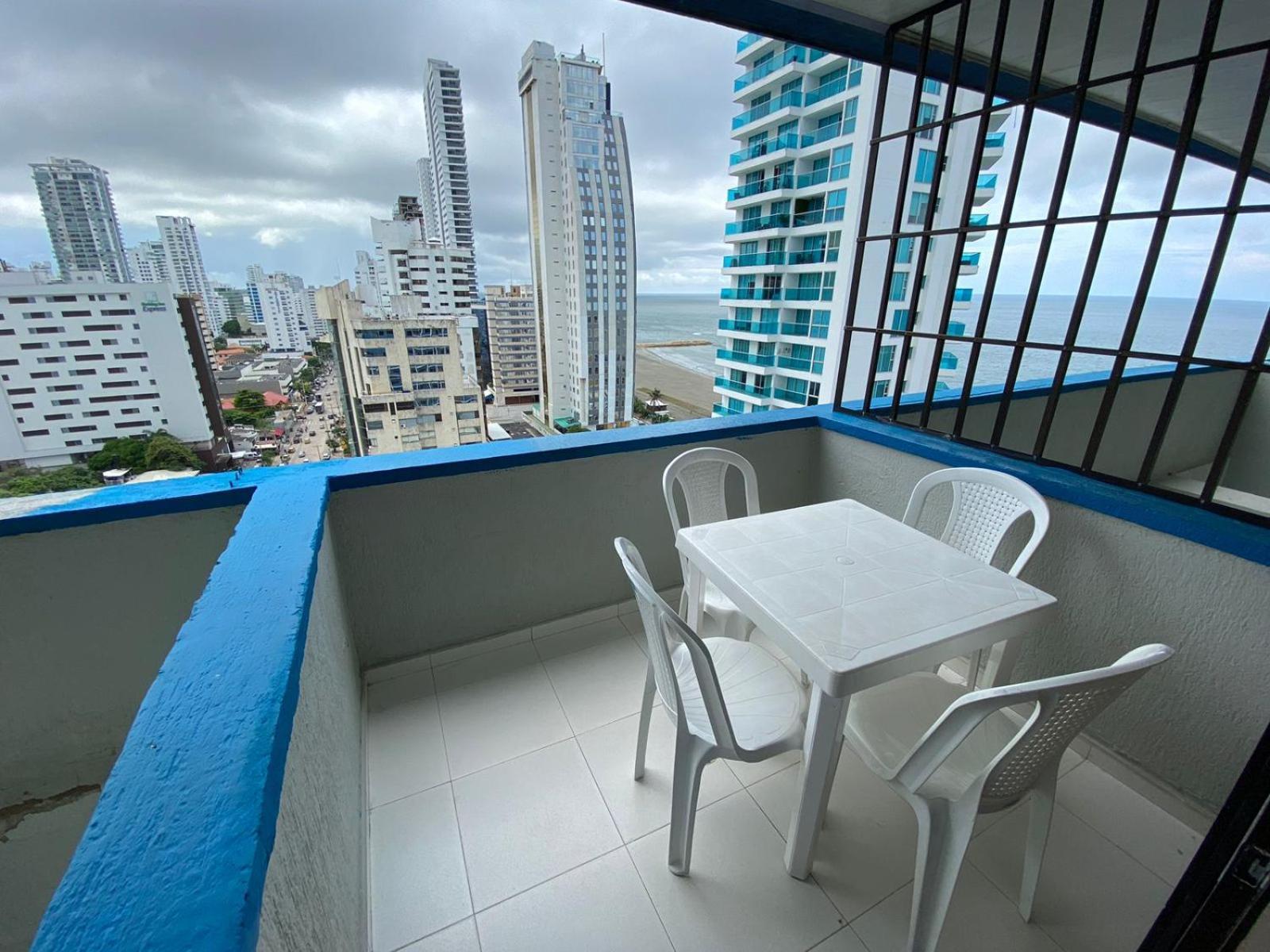 Apartamento En Edificio Portofino Icdi