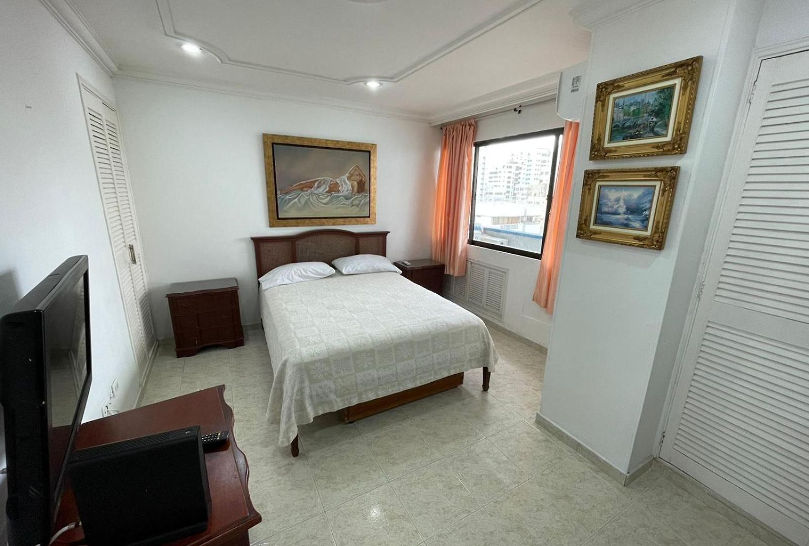 En Edificio Portofino Icdi * Cartagena