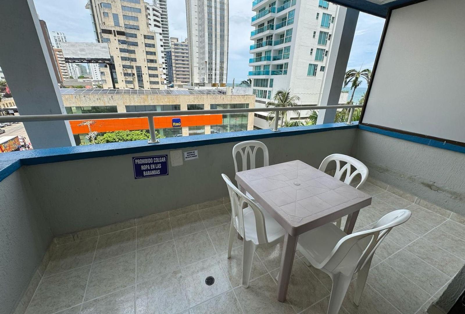 Apartamento En Edificio Portofino Icdi
