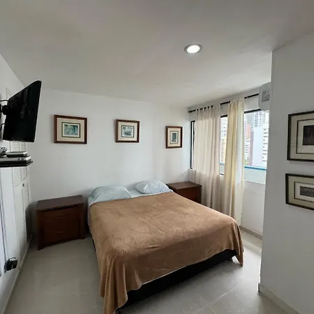 En Edificio Portofino Icdi *